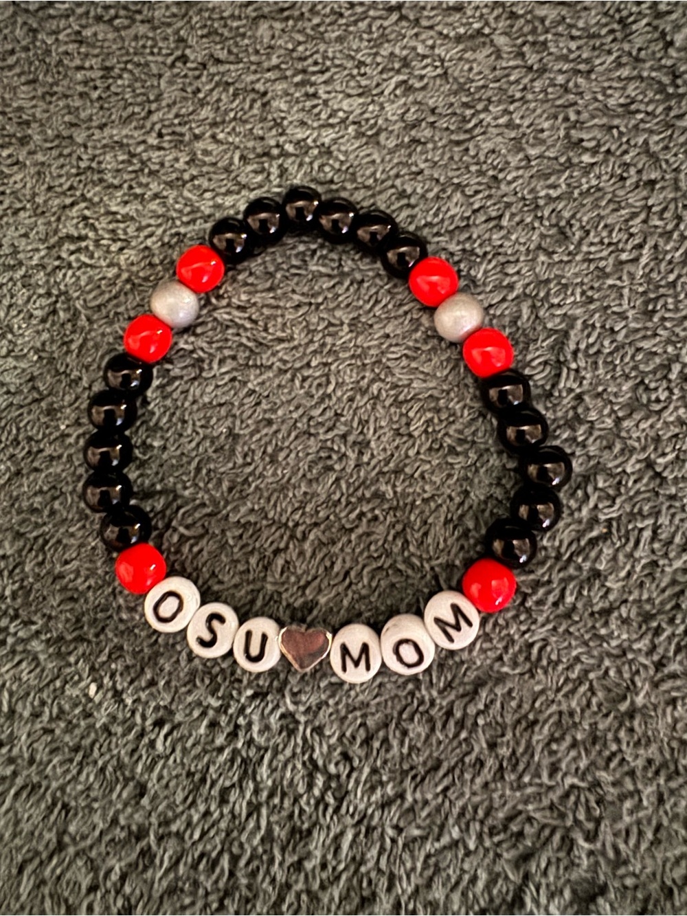 Beaded 'OSU ♥ MOM' Letter Bracelet - Black & Red